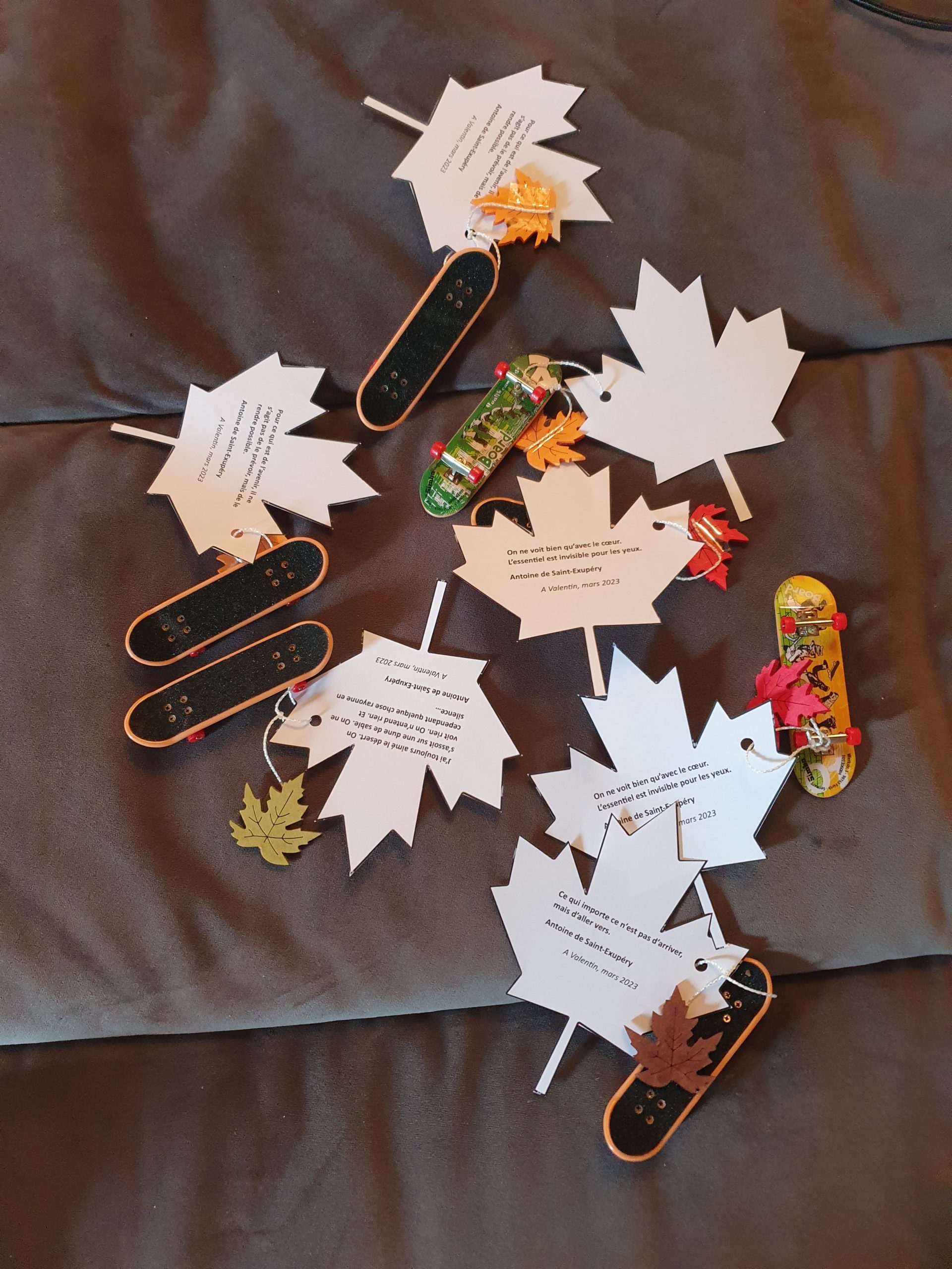 Un geste symbolique pendant une cérémonie funéraire